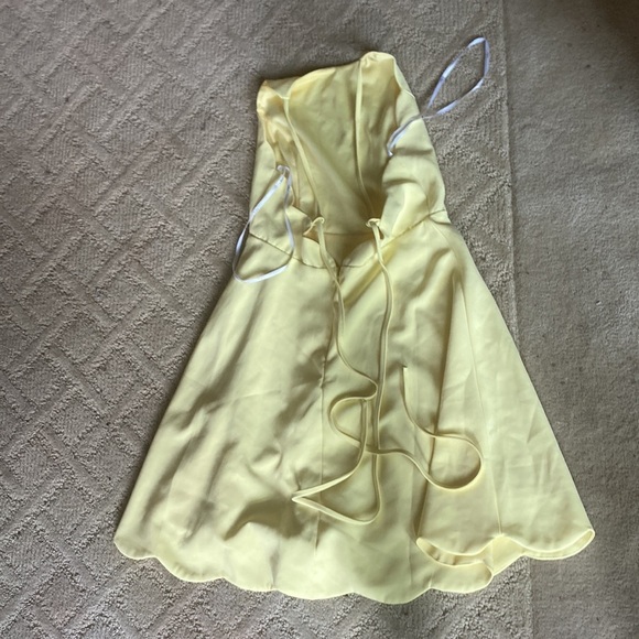 The Play On Curves yellow Backless Dress - Picture 5 of 5